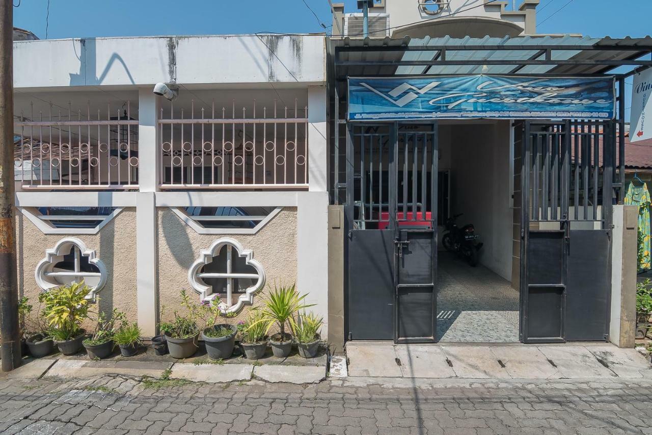 Reddoorz Near Mt Haryono Semarang Exterior foto